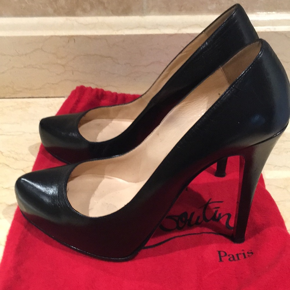 Christian Louboutin Black platform pump - Picture 4 of 8